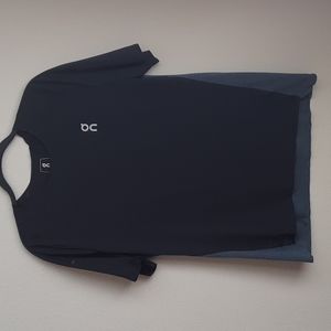 ON Running- Black and Gray Men's Performance T- Size L